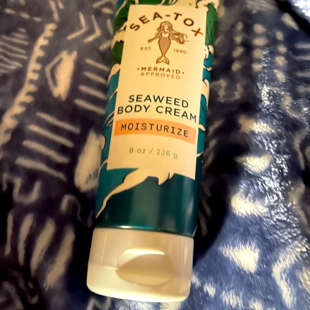 - Sea tox body seaweed cream